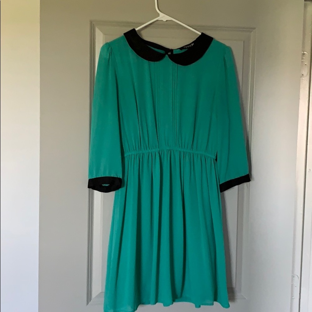 Peter Pan collared dress